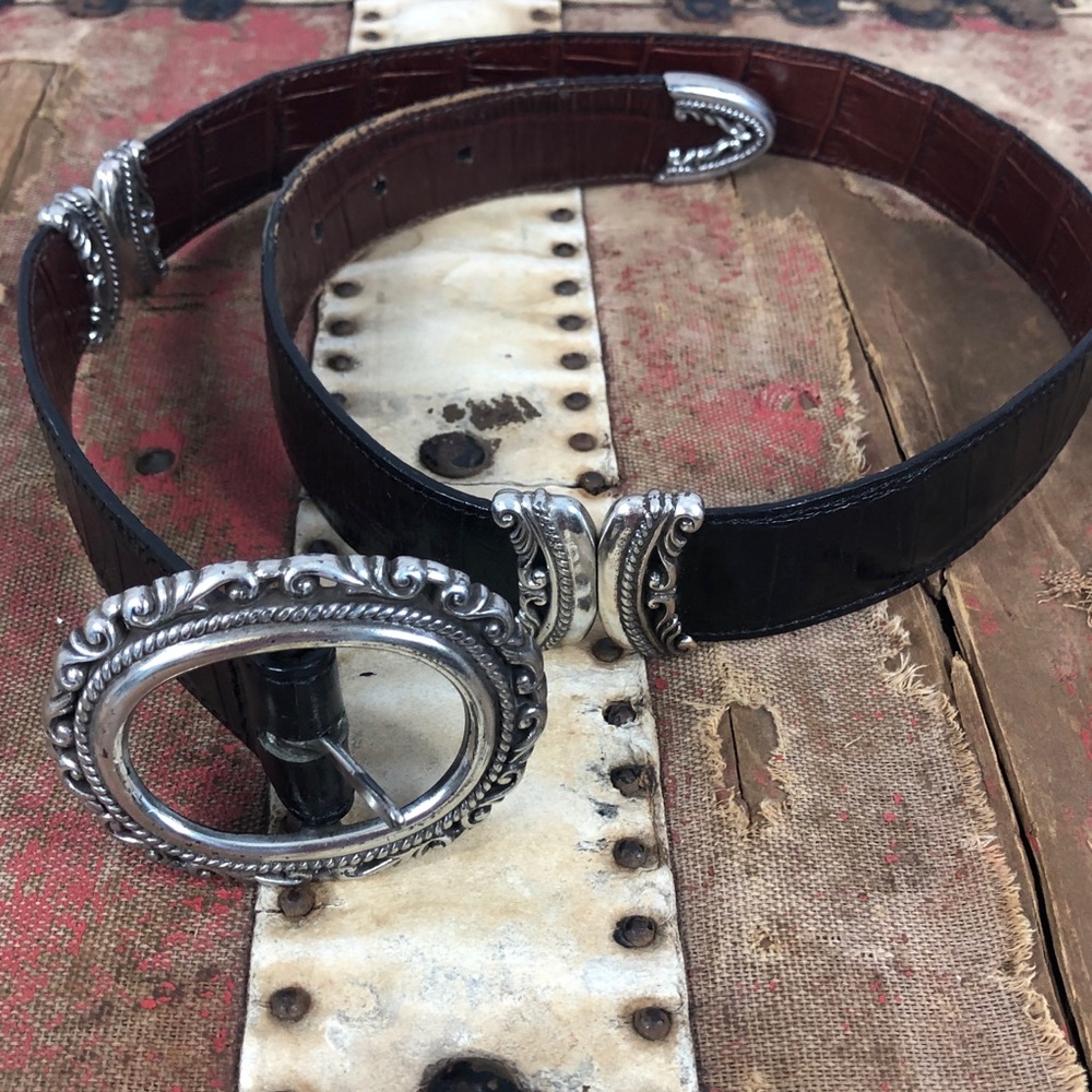 Reversible Black/Brown Leather Belt w/Silver Buckle . SZ M